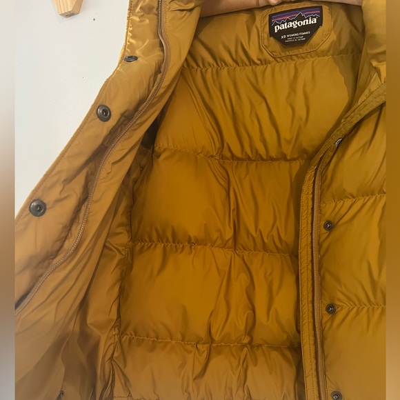 EUC Patagonia Silent Down Jacket, cosmic gold, xsmall - Picture 7 of 8
